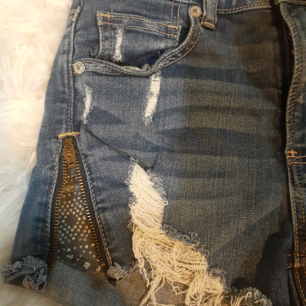 American Eagle Super Hi rise Shortie Super Sz 4 - Picture 2 of 11